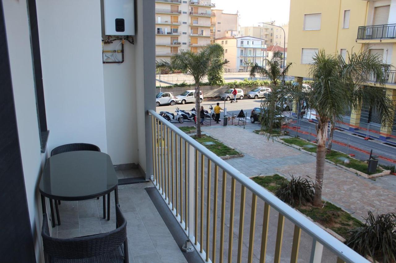 Persea Mare Appartamenti Arma di Taggia Luaran gambar