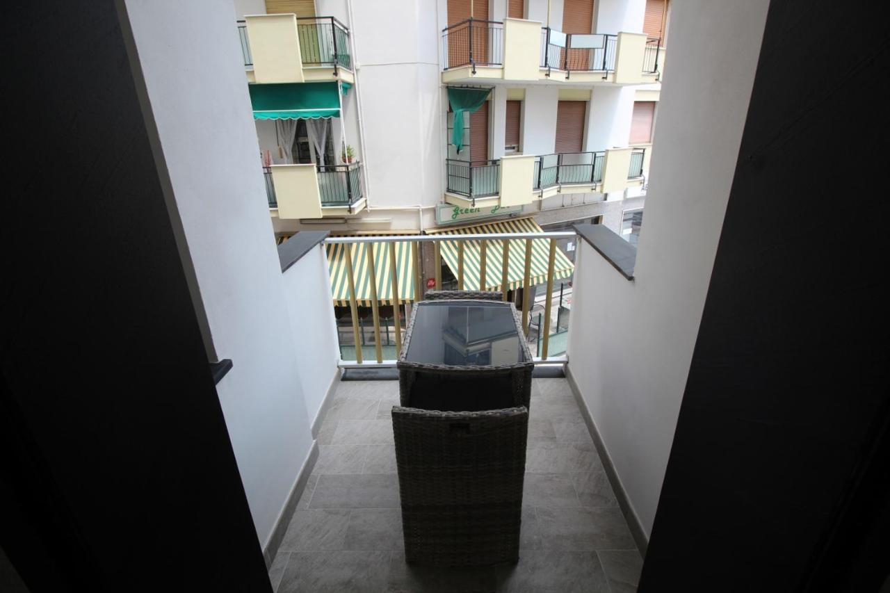 Persea Mare Appartamenti Arma di Taggia Luaran gambar